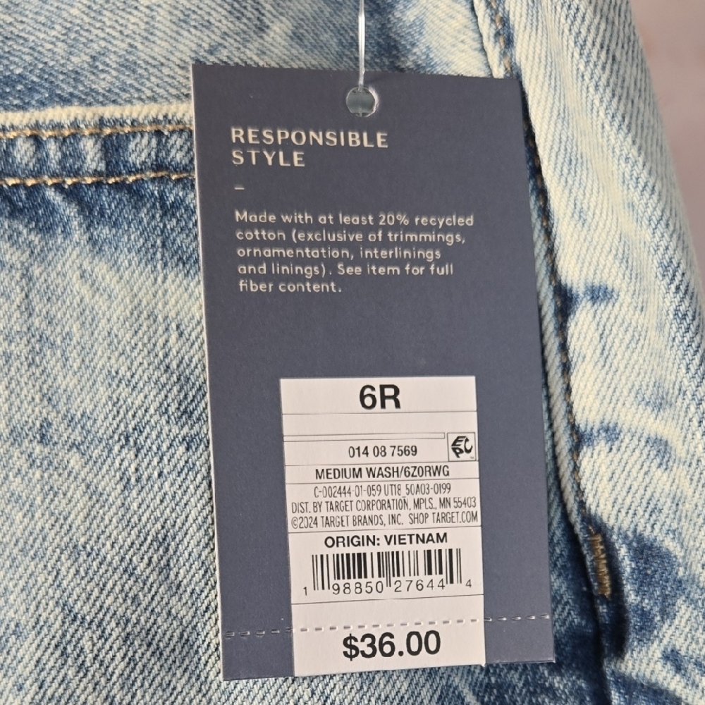 Universal Thread Light Blue Straight Leg Jeans - Picture 3 of 13